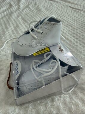 Baby Deer White Lace-Up Baby Walker Shoes